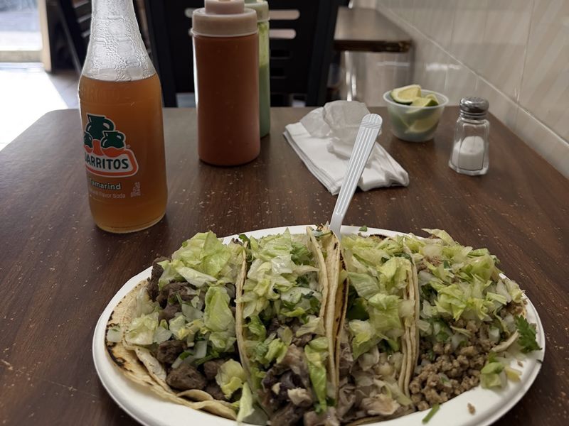 Jalisco Tacos interior